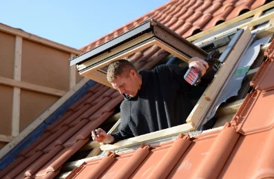 Pose de fenêtres de toit Velux à Sommerau